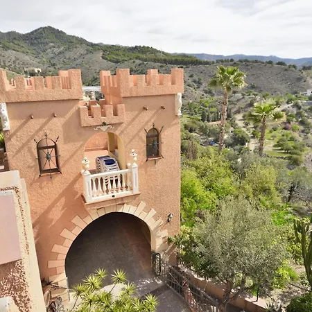 The Castle On The Hill! Villa