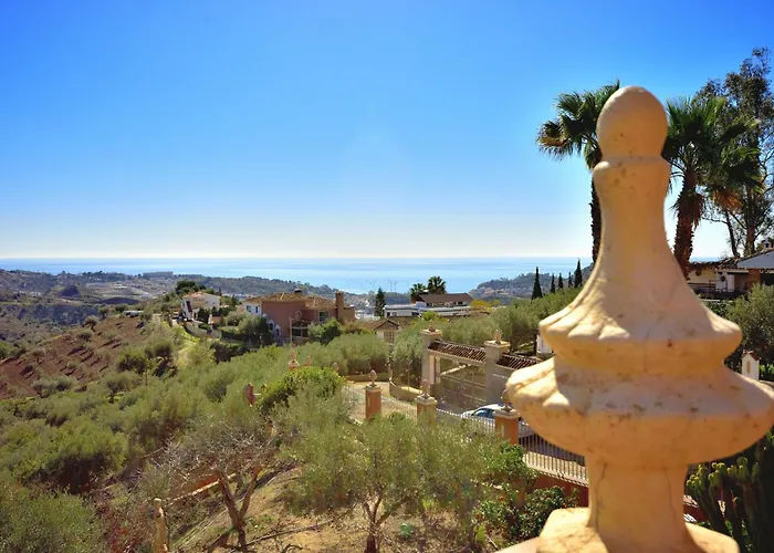 The Castle On The Hill! Villa *